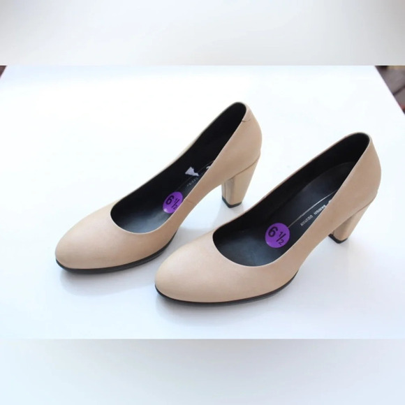 NWOT Ecco classic pumps - Picture 11 of 11